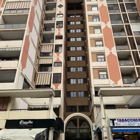Classe 49, Una In Apartmán