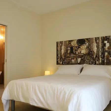 Classe 49, Una In Apartmán