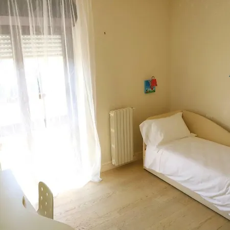 Classe 49, Una In Appartement